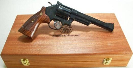 SMITH WESSON 29 Classic .44 Magnum